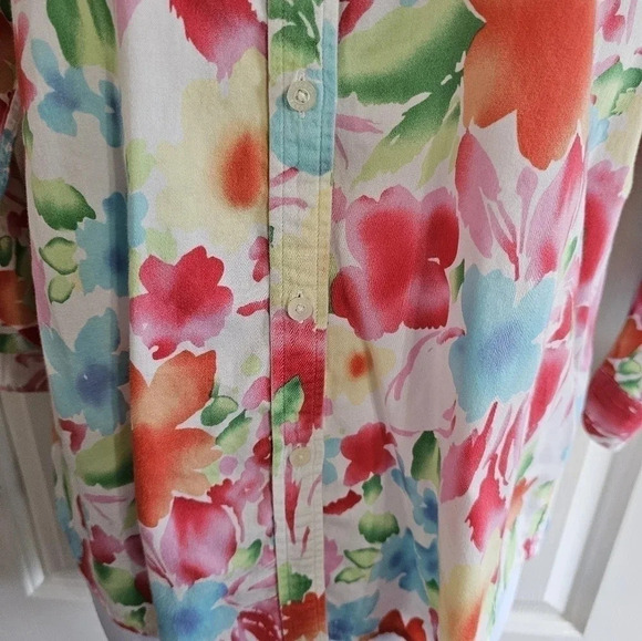 Chaps Floral Watercolor Button Down Shirt M Cotton Spring Garden Preppy Top - Picture 3 of 7